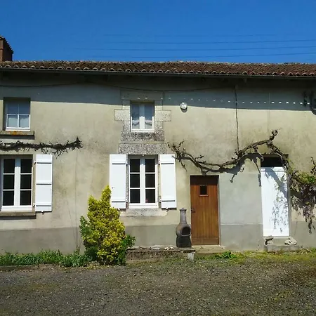 Le Sanctuaire Des Gardiens Holiday home *
